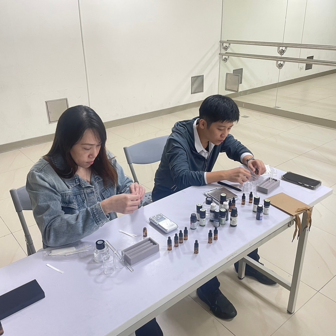 113/11/13香氛精靈的空間魔法擴香瓶調香課程